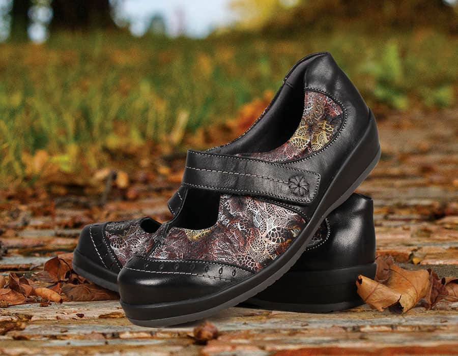 Filton Ladies Extra Wide Shoes from Sandpiper image