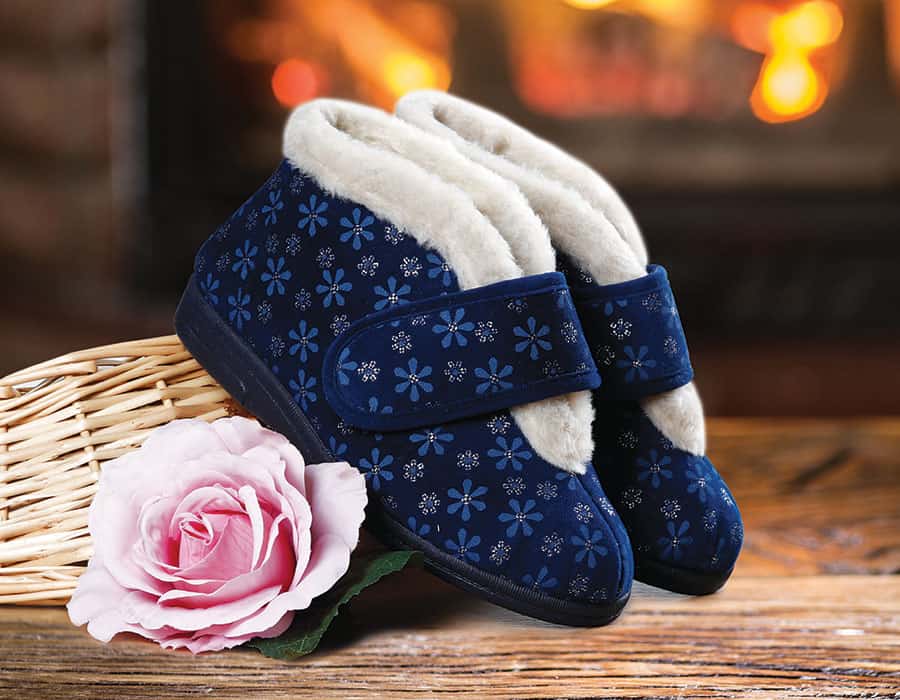 Val Ladies Extra Wide Slippers image