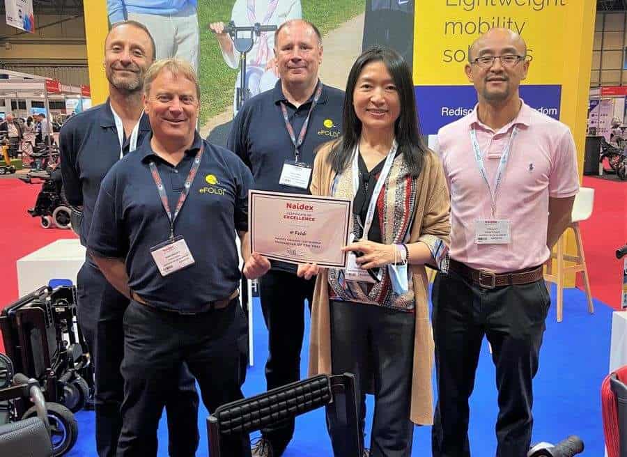 Sumi Wang and the Efoldi Team with Naidex Innovation of the Year Award